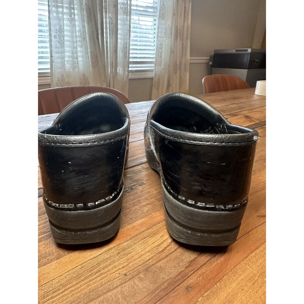 Dansko XP Womens 37 Shiny Black Patent Leather Slip On Comfort Shoes Clogs - Picture 4 of 12